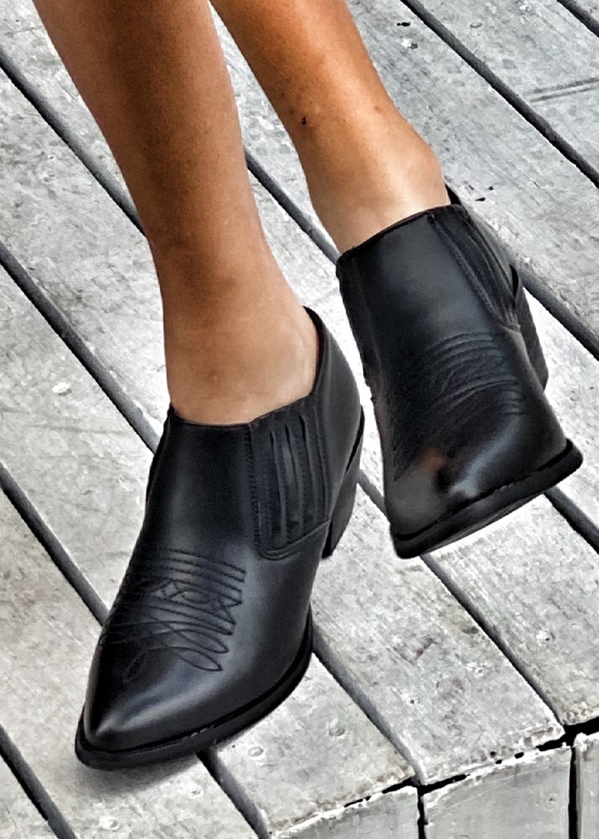 Botins pretos hot sale